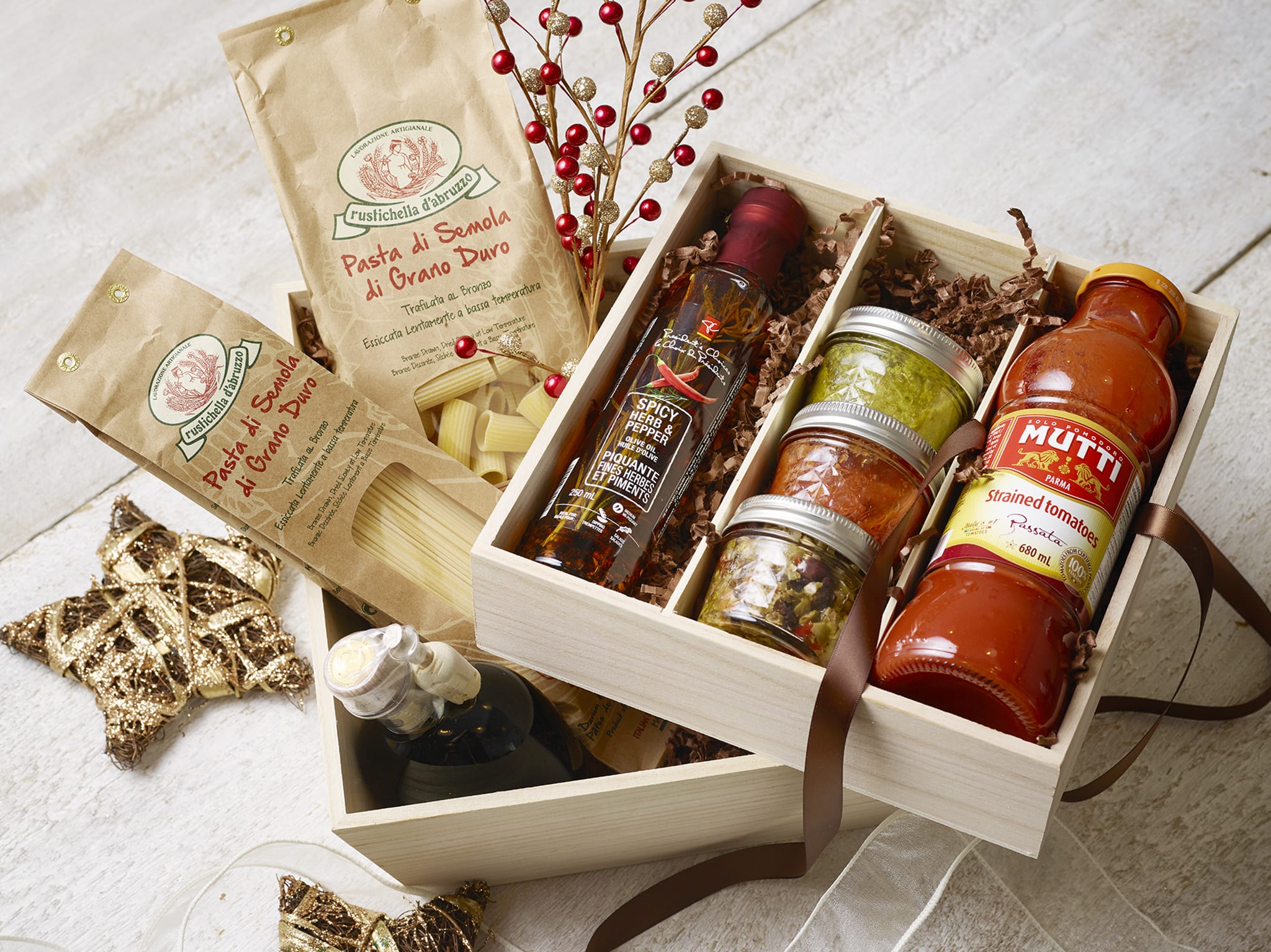 Wood Trays USA Disposable never looked so classy.